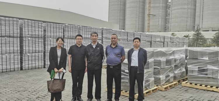 市城管執(zhí)法局邀請專家考察調研建筑垃圾處置和資源化利用項目